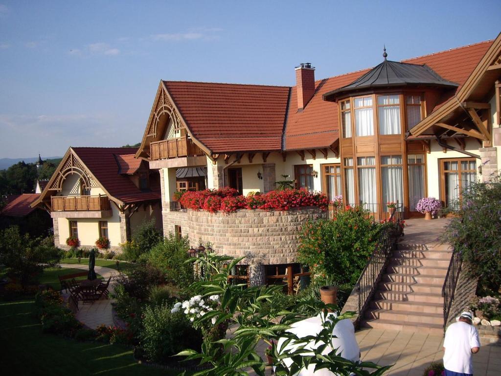 Palazzo Wellness Villa Eger Ngoại thất bức ảnh