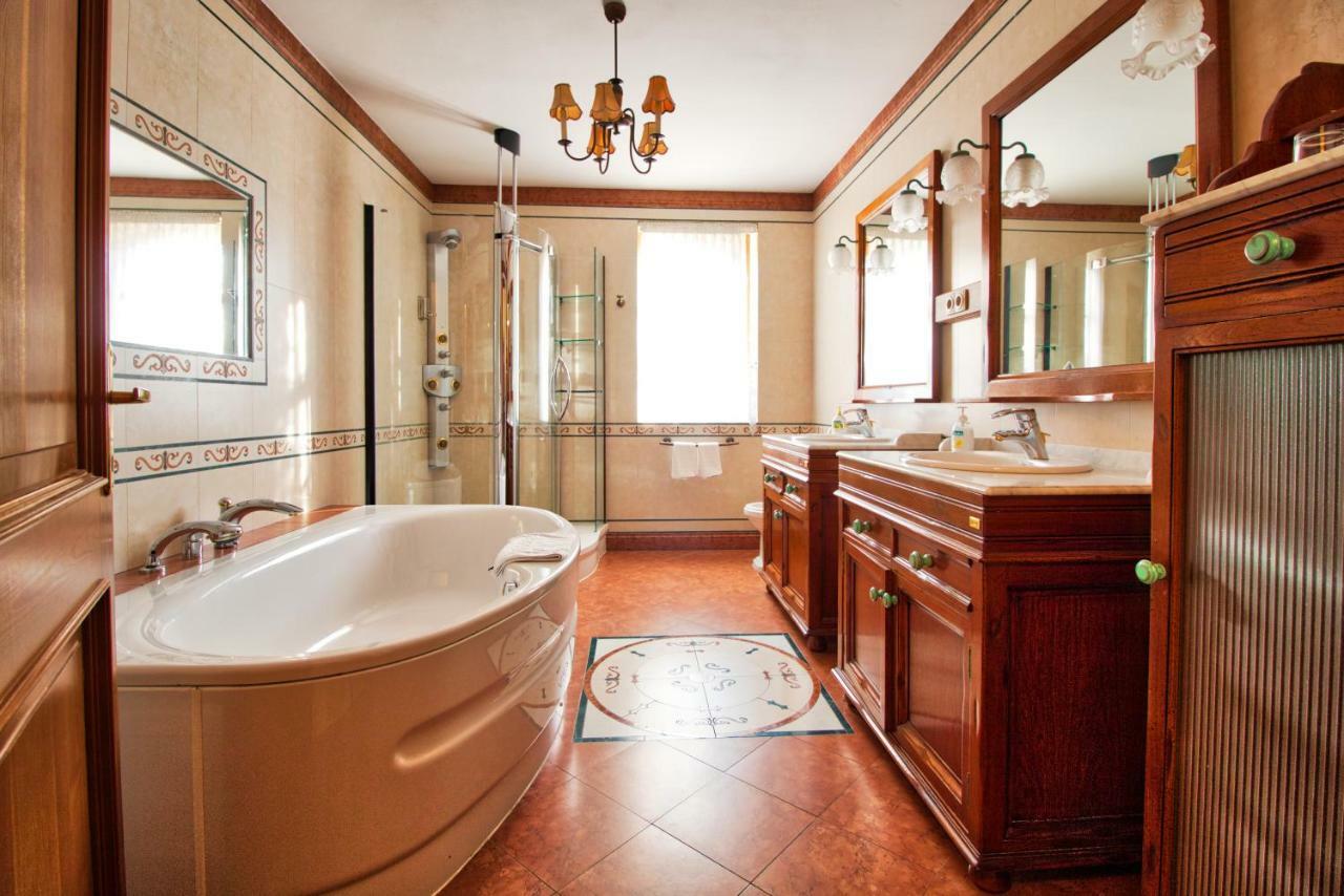 Palazzo Wellness Villa Eger Ngoại thất bức ảnh