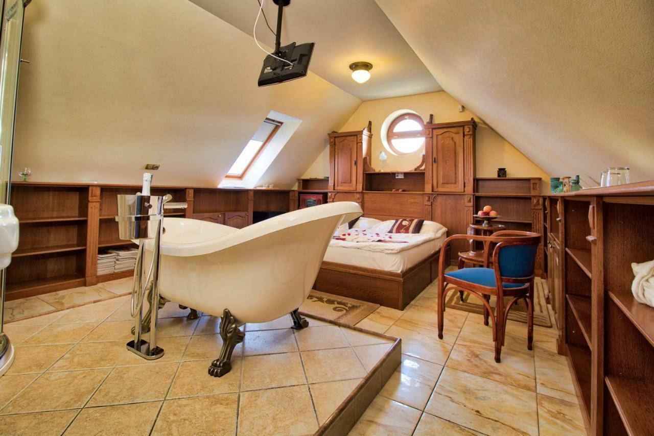 Palazzo Wellness Villa Eger Ngoại thất bức ảnh